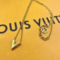 人気✨ルイヴィトン ネックレス エッセンシャル LV ゴールド