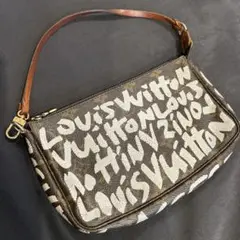 LOUIS VUITTON アクセサリーポーチ グラフィティーライン