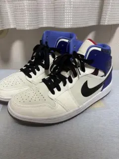 NIKE AIR JORDAN 1 MID SE Flowers