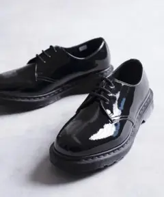 お値引き可 ドクターマーチン DR. Martens パテント UK7 エナメル