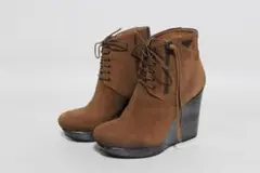 Item thumbnail for item 9fce2c5f-3fa3-40fa-a8e9-46b8b1c39c61