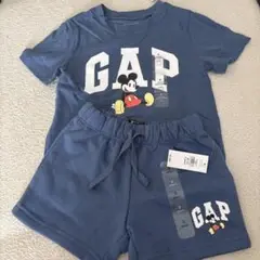 GAP ミッキーマウス Tシャツとショートパンツ 95 105