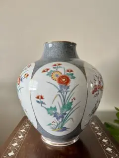 希少品　香蘭社　磁芸工房謹製　手描き染錦模様　磁藝工房　花瓶　壺　共箱 希少品 香蘭社 磁芸工房謹製 手描き染錦模様 磁藝工房 花瓶 壺