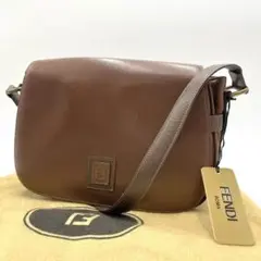 高級•極美品✨FENDI ショルダーバッグ 斜め掛け FF ゴールドロゴ レザー