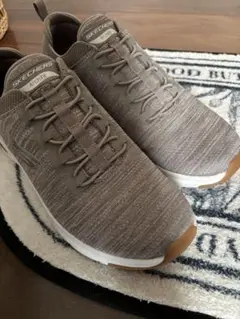 SKECHERS グレー スニーカー