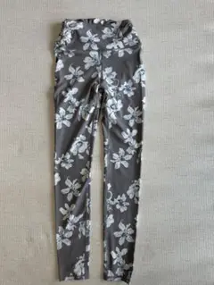 【値下げ中】未使用 Jukier ジュリエヨガパンツ　ピラティス