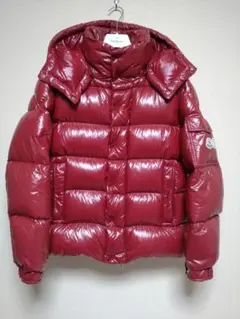 【入手困難】モンクレール マヤ70 Special Edition ベリーレッド MONCLER〉70周年アニバーサリーMAYA】｜ビームス 六本木ヒルズ