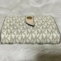 MICHAELKORS CHARM タブ ウォレット ミディアム シグネチャー