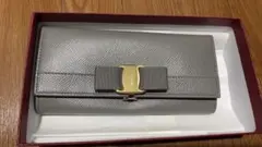 フェラガモ財布(箱付)