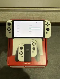 Nintendo Switch OLEDモデル ホワイトジョイコンとプロコン付
