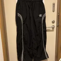 UMBRO ナイロンライントラックパンツ