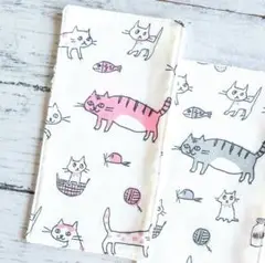 ピンクの猫　ハーフハンカチ　タオルハンカチ　コットン　マイクロファイバー