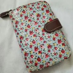 キャス・キッドソン♥️花柄 二つ折り財布