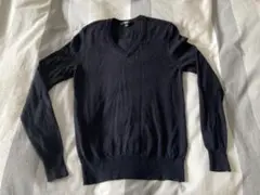 《UNIQLO》Vネックセーター