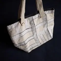 Khadi and Co 刺繍トートバッグ