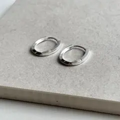 シルバーピアス　シンプル　ツイスト　デザインピアス