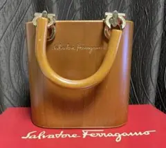 フェラガモ ガンチーニ Salvatore Ferragamo 木製バッグ
