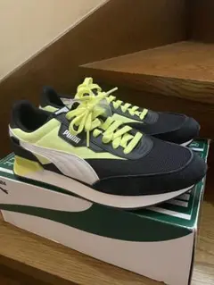 PUMAプーマスニーカーフューチャーライダーネオン