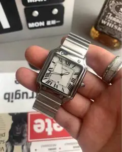 シルバー　クォーツ腕時計　Cartierオマージュ　YHMEI