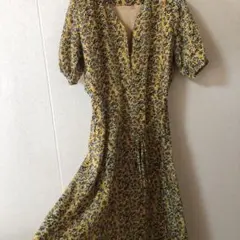 花柄ワンピース