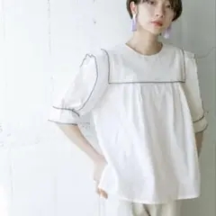 美品・KBF 半袖ブラウス　オフホワイト