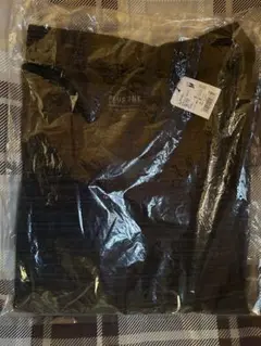 PLUS ONE ダークグレー Vネック長袖Tシャツ
