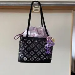 Item thumbnail for item 96195533-d5e7-42e4-80ce-141b7fea5e82