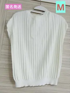 ホワイト プリーツ 半袖ニット　Mサイズ　しまむら