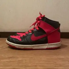 NIKE DUNK HIGH BRED