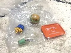 グラニフ　ビューティフルシャドー　ハンバーガー　カプセルトイ　ガチャガチャ