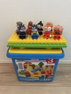 たのしい　アンパンマンタウンバケツ　おまけつき