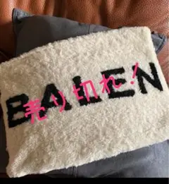 美品❗️BALENCIAGA バレンシアガ クラッチバッグ ムートン