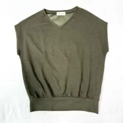 【アルマデザイン】カーキ Vネック フレンチスリーブ カットソー M ドルマン