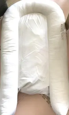 DockATot ラウンド型ピロー ホワイト　グランド