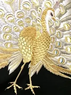 Kimono 黒留袖 絵画のような美しい刺繍 孔雀 金糸 銀糸 お手入れ済み
