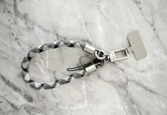 スマホストラップ ネイビー　スマホ　ハンドストラップ 新品