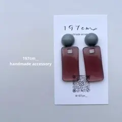 899:グレーカボション×クリアピンクのゆれる大人イヤリング/ピアス