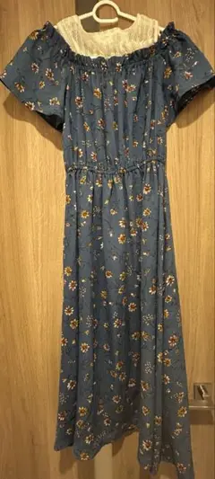 小花オフショルワンピース　青