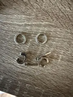 シルバー色メタル イヤーカフとブレスレットセット