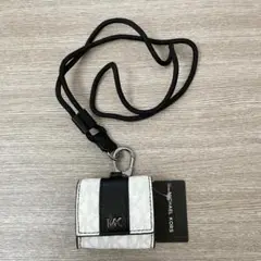 Item thumbnail for item 02300651-7140-440f-8252-4ff967d00d72