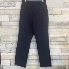 UNIQLO テーパードパンツ　ネイビー