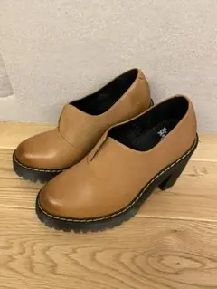 ドクターマーチン　CORDELIA Dr. Marten's CORDELIA Retro Modern Mod Smooth Black Leather