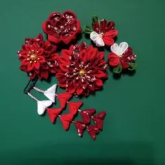 つまみ細工　髪飾り＊赤カラー