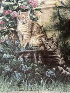 猫と花のタペストリー