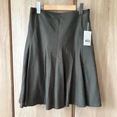 【新品】　フレア スカート　Mサイズ　緑　カーキ　グリーン　みどり　シンプル