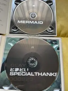 GLAY ①MERMAID、 ②とまどいSPECIAL THANKS 2枚組