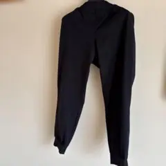 ユニクロ ウルトラストレッチアクティブジョガーパンツ　ブラック　L