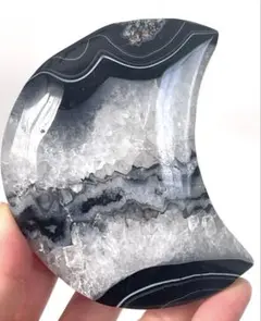 稲妻模様⚡︎❣️ブラックアゲート✨ 瑪瑙　月型