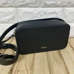 FURLA フルラ　カメラバッグ　ショルダーバッグ　黒
