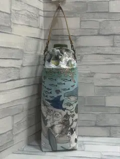 ペットボトルカバー　ペットボトルホルダー　おとぎの国の猫と仲間たち　④